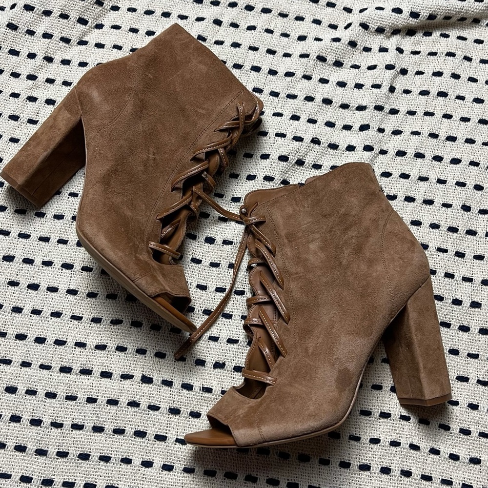 Sam Edelman Yvie Lace Up Caged Ankle Boot Heeled Sandal Camel Tan Suede Sz 9.5